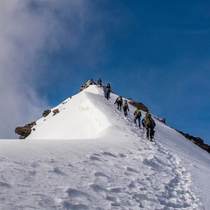 Approaching Kangyatse II Summit