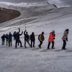 The last bit of climb on the snowfield to the top of the pass