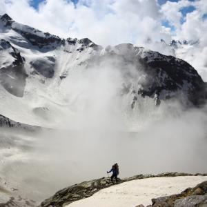 Going up from Parvati Col base to Panpatia snowfield. 