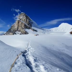 Plateau between Camp 2 and Camp 3