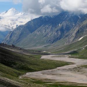 The view of the vast valley of Miyar