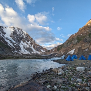 The high-camp at the base of Bot Kol Pass